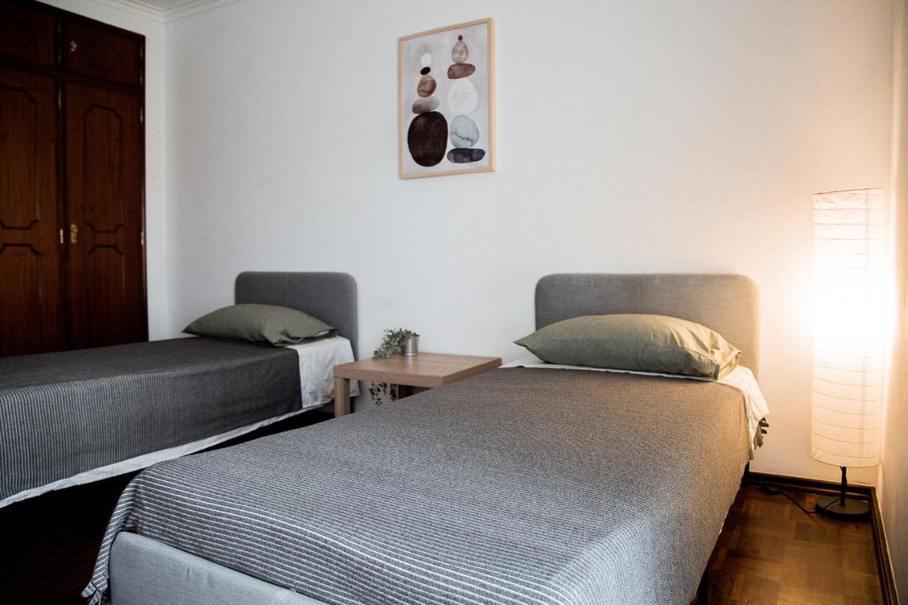 Quarto em Acomodações Particulares Cozy In With Full Kitchen 5 Minutes From The Cascais