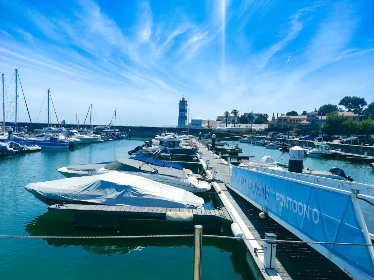 Umbolina Botel