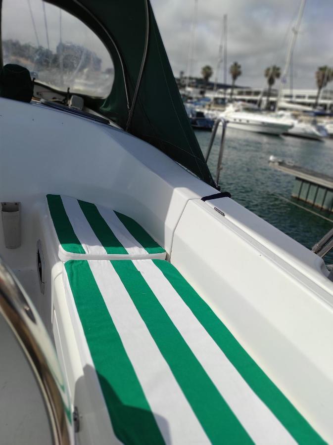 Umbolina Botel *