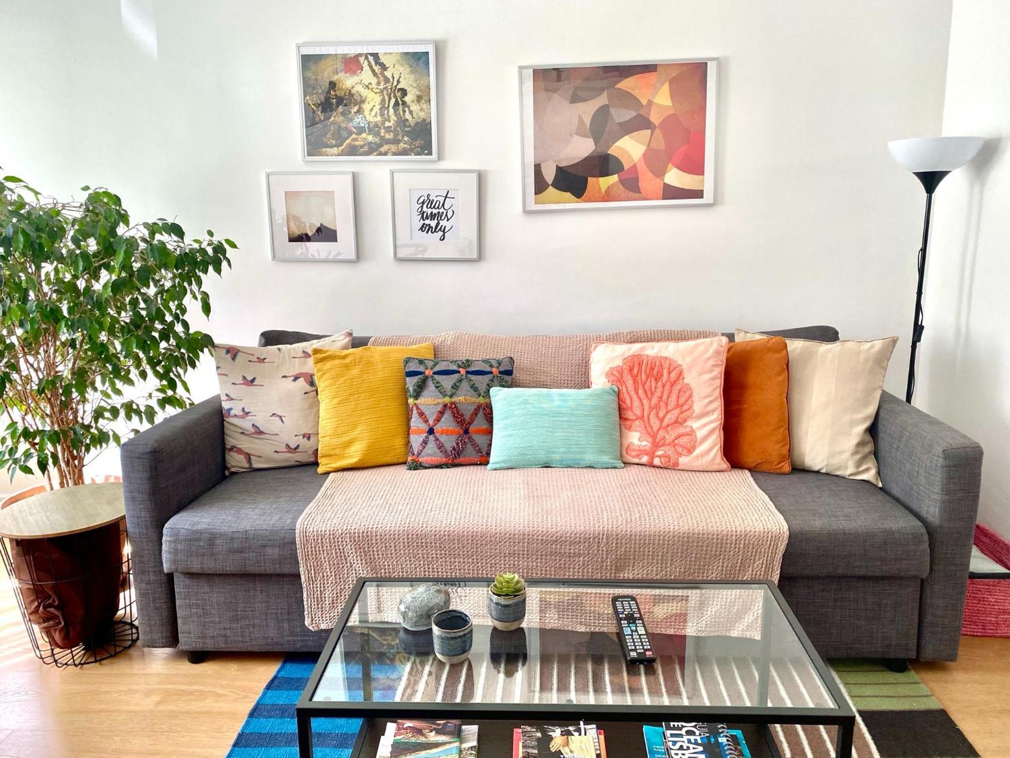 Apartment Feel Center 2bd *