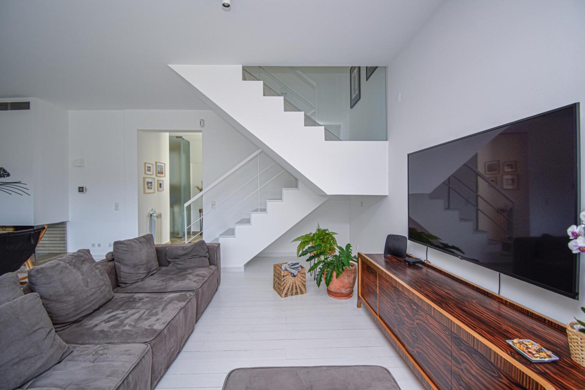 Spacious With Swiming Pool And Terrace Cascais