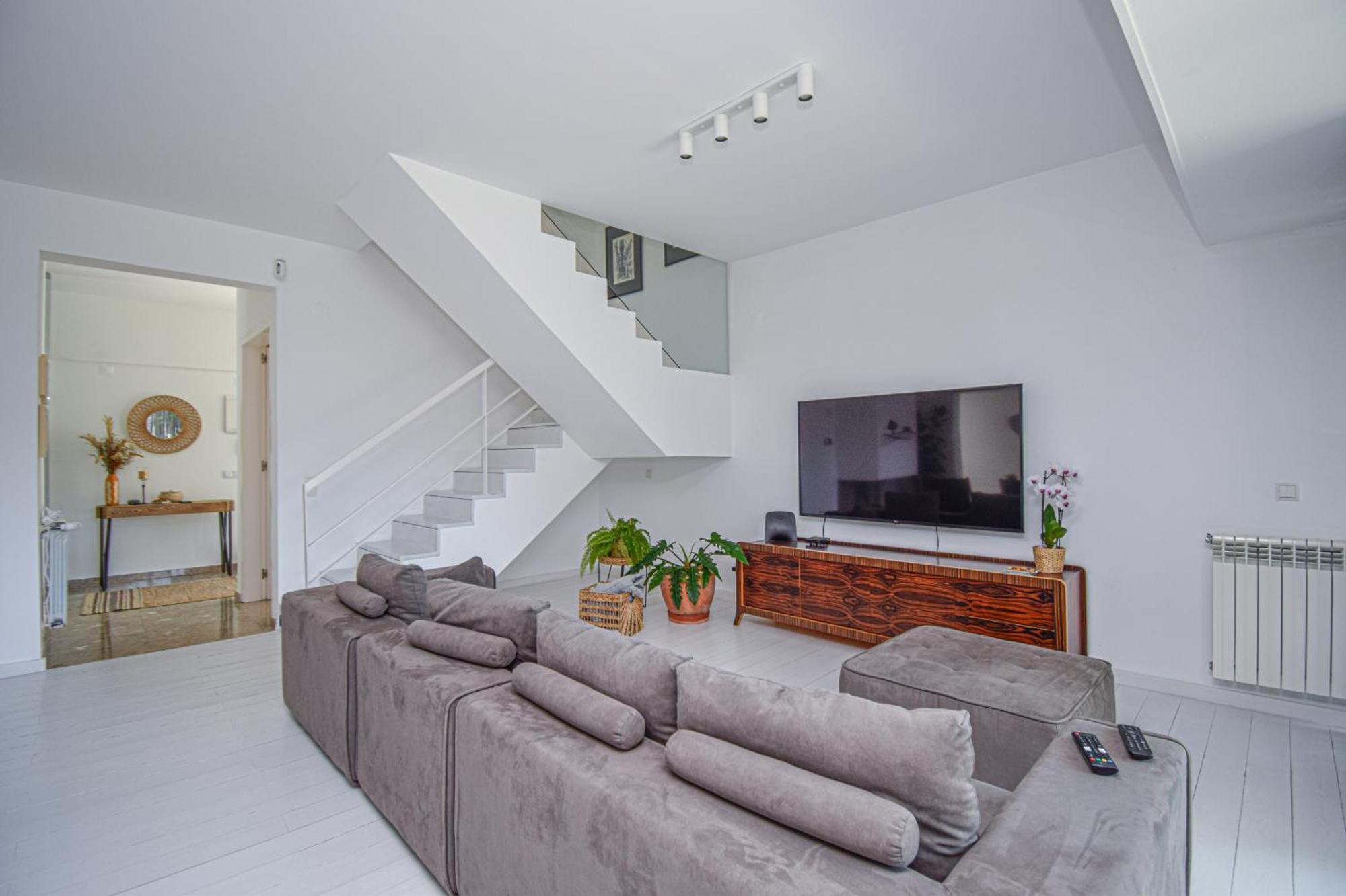 Spacious With Swiming Pool And Terrace Holiday home Cascais