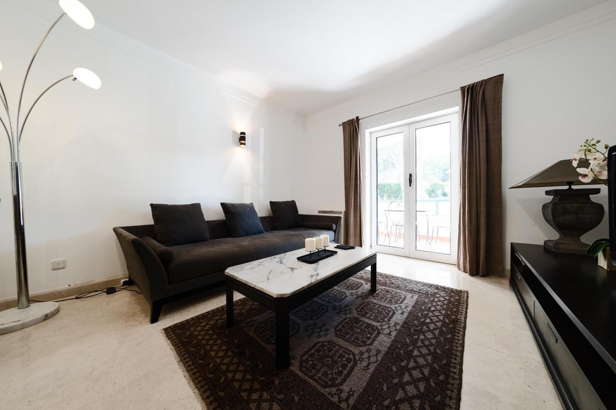 Luxury Near Town & Marina Cascais