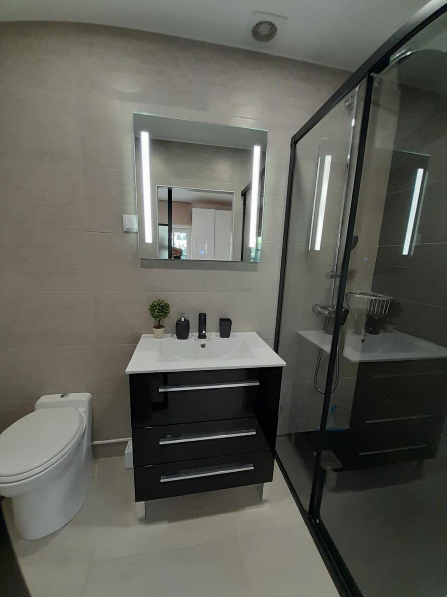 Luxury Near Town & Marina *