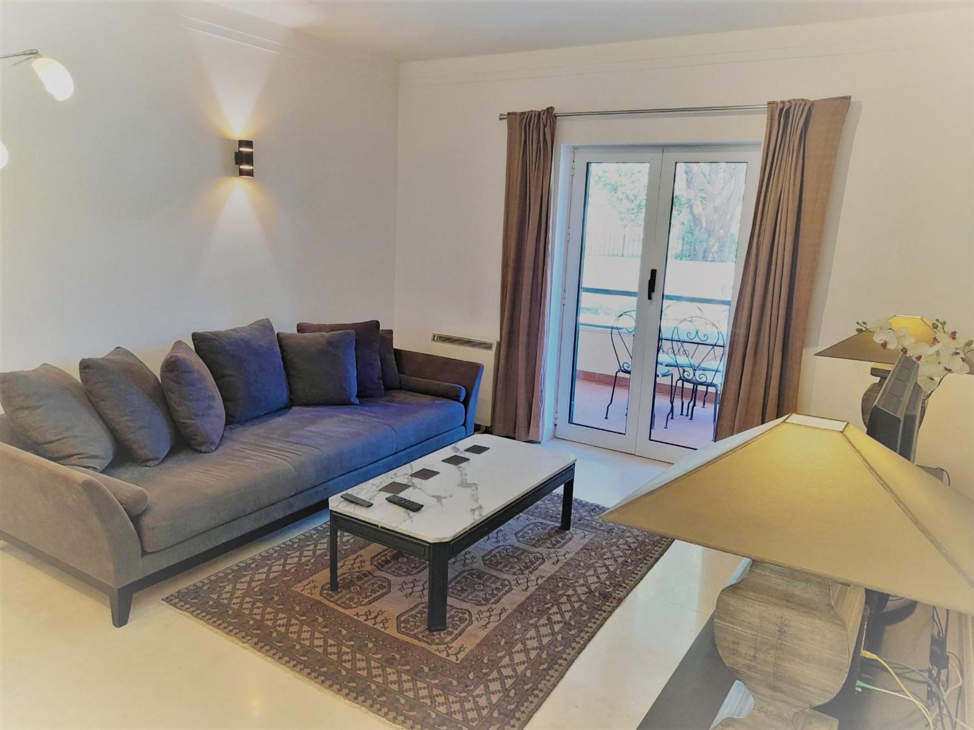 Luxury Near Town & Marina