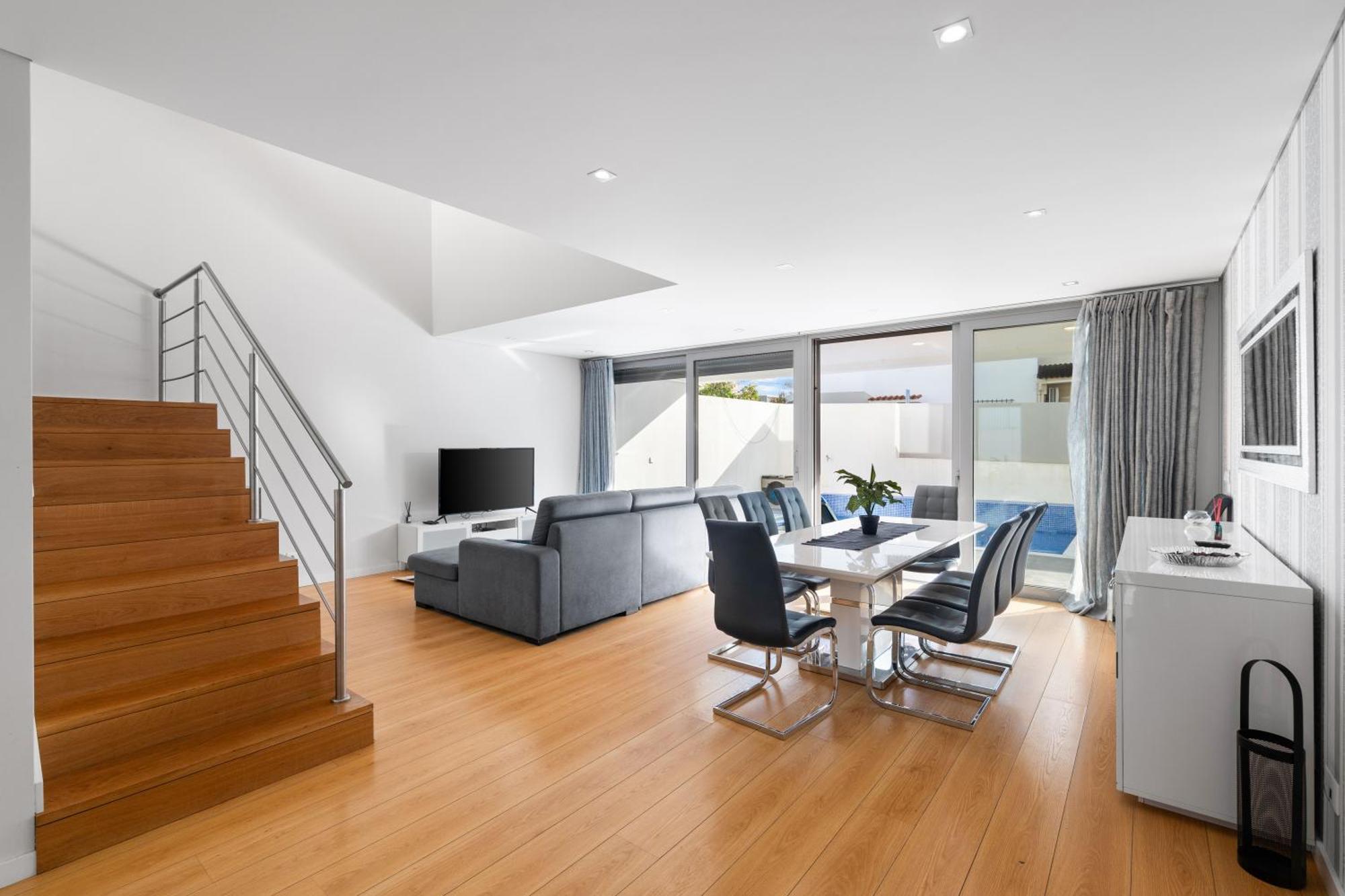 Charmy Estoril By Amber Star Rent Villa *