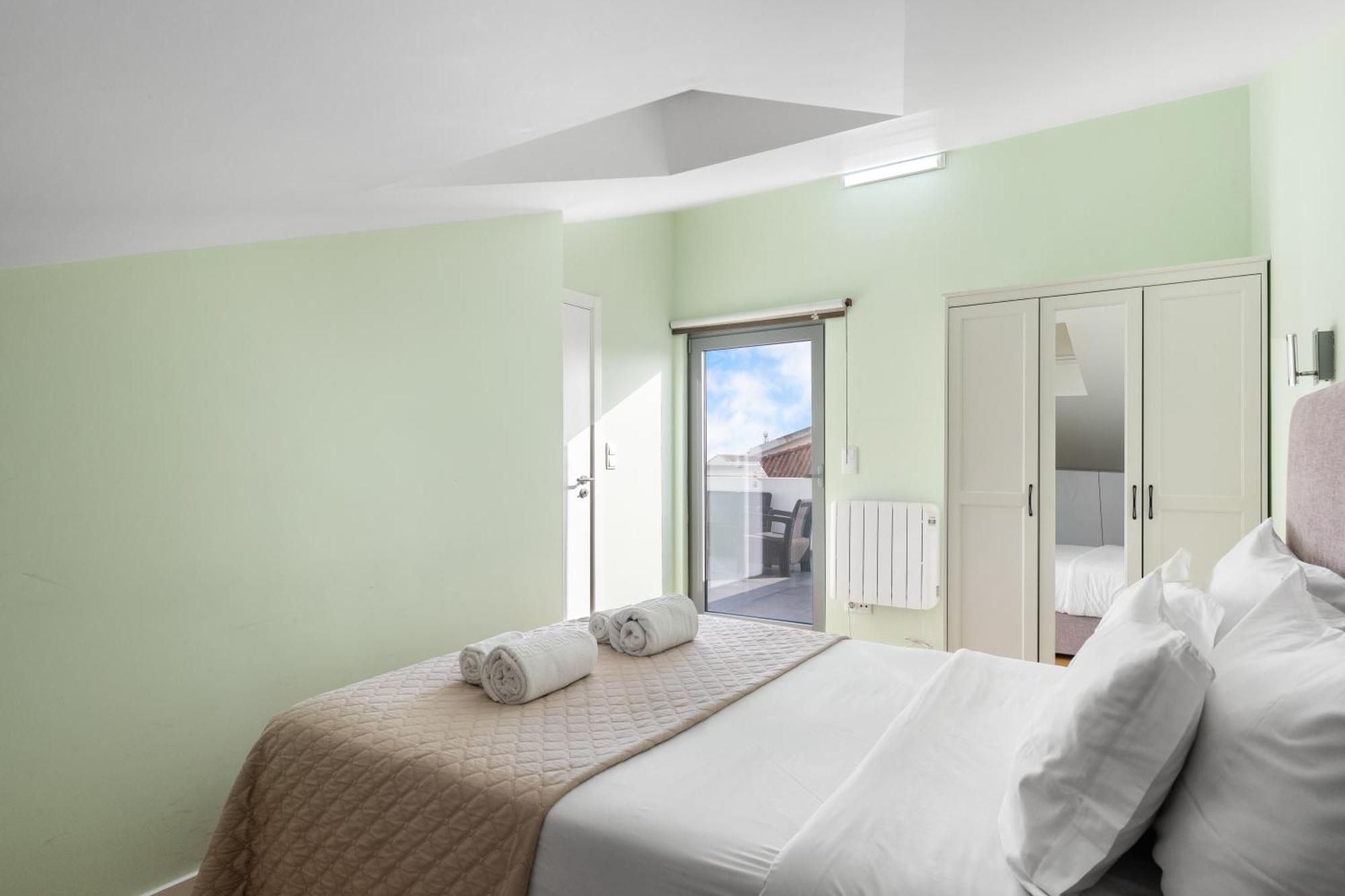 Charmy Estoril By Amber Star Rent