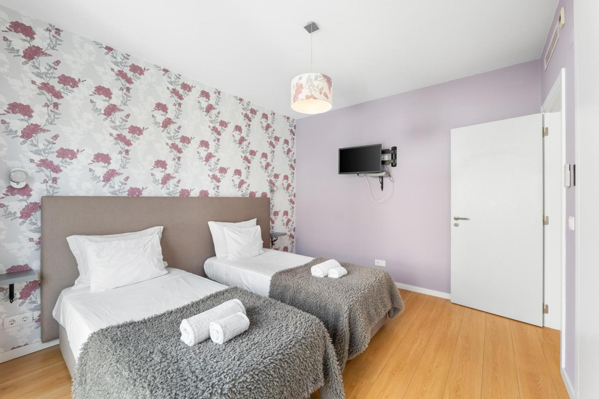 Charmy Estoril By Amber Star Rent *