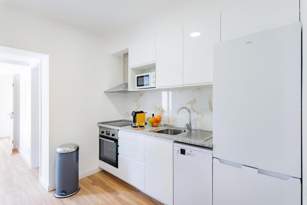 Seaside Modern Flat Ii At Historical Apartment Cascais