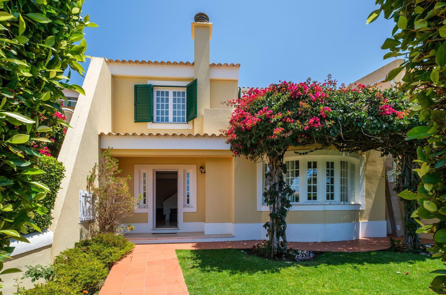 Villa Seafront Unit 2