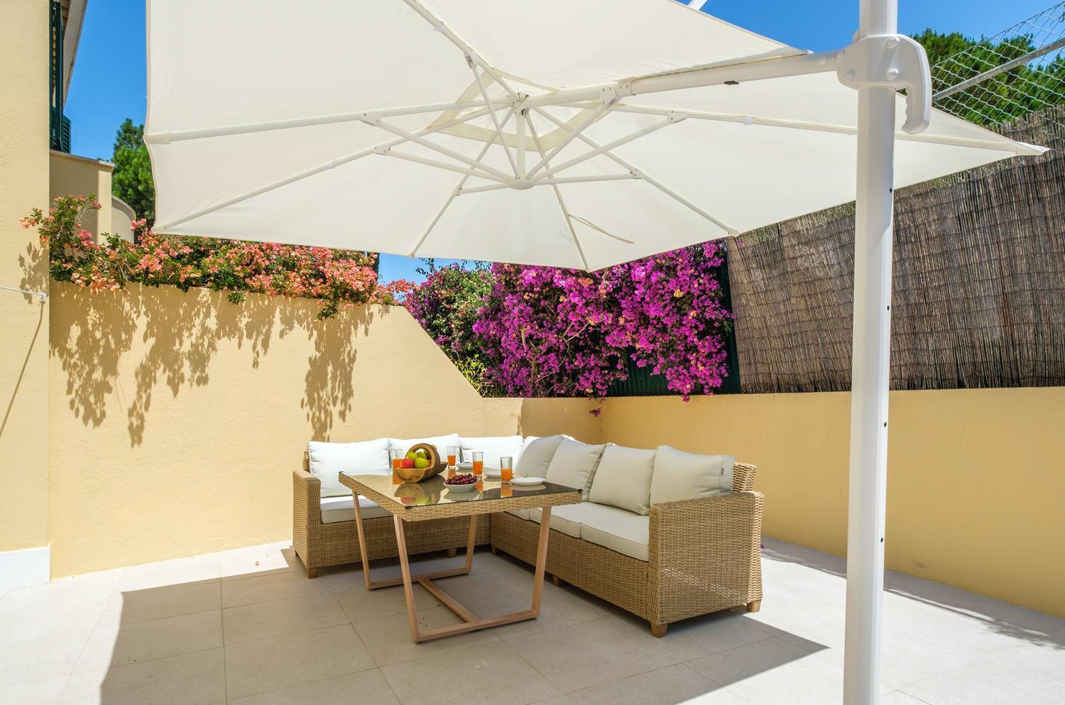 Seafront Unit 2 Villa *
