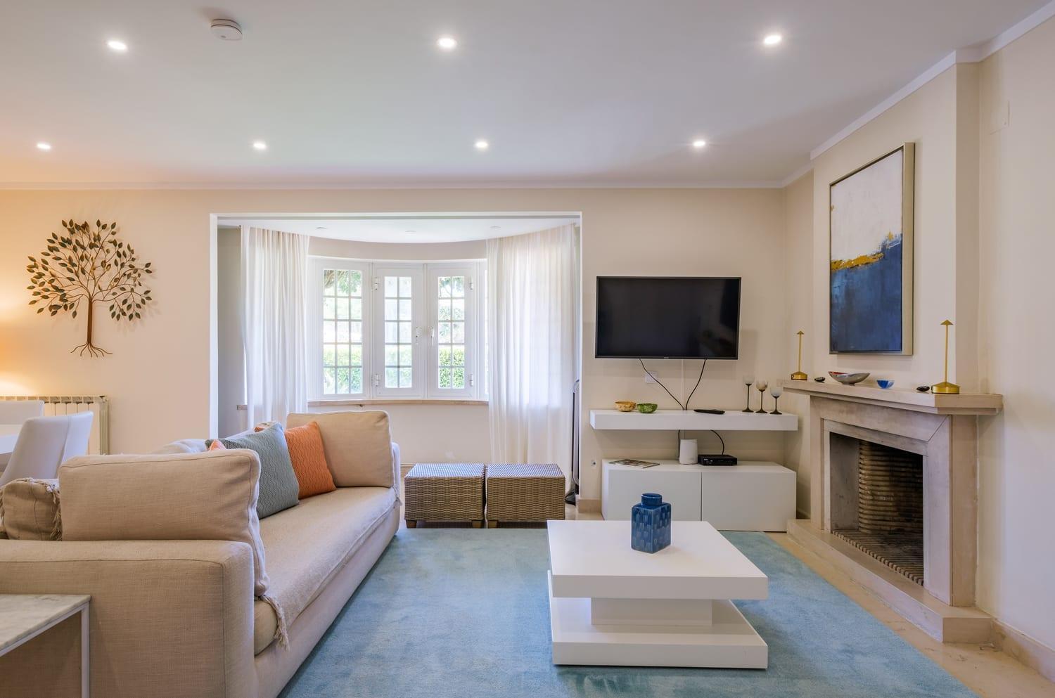 Villa Seafront Unit 2 *