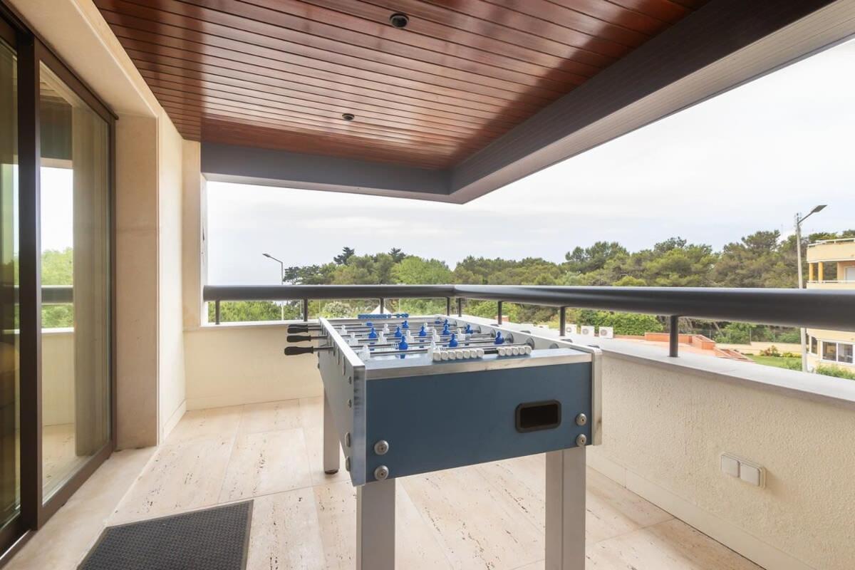 Oceanfront Lux Sleeps 9 Cascais