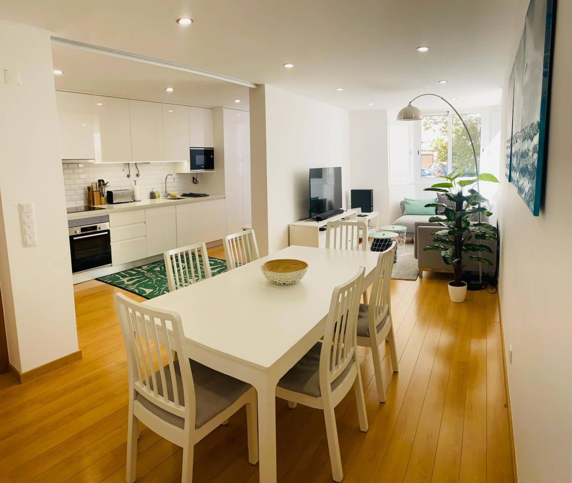 Cozy 3 Bed 2 Bath * Cascais