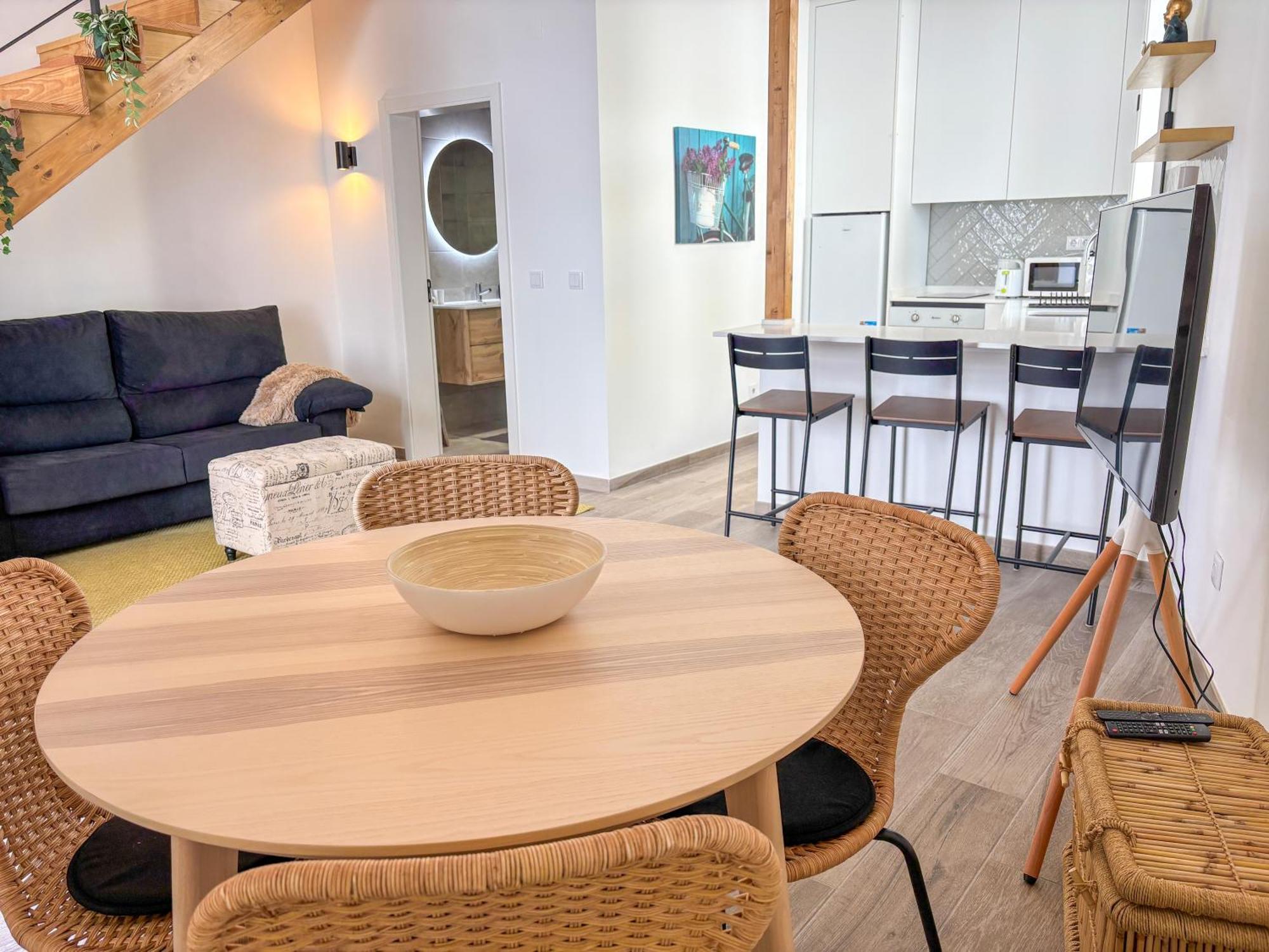 Centrally Located House Up To 5 People In Holiday home Cascais
