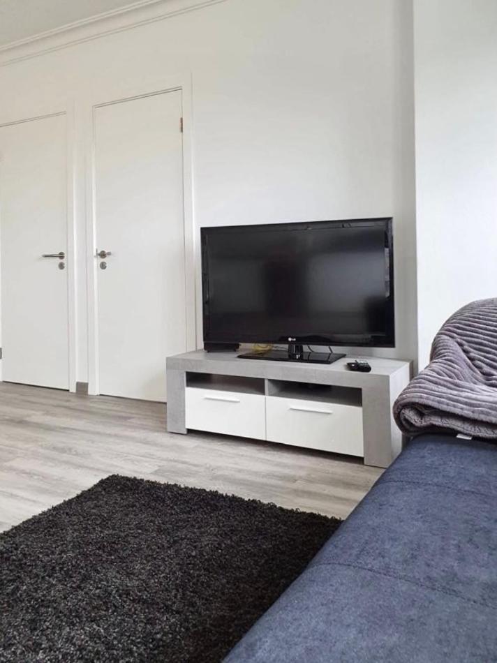 Apartment Flott Sentrumsnaer Med Egen Parkering