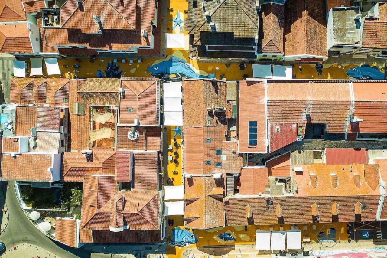 Old Town Rooftops With Sea Views *