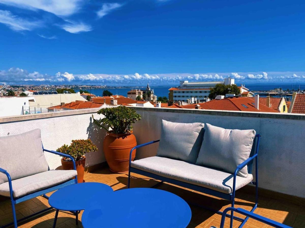 Old Town Rooftops With Sea Views Apartment