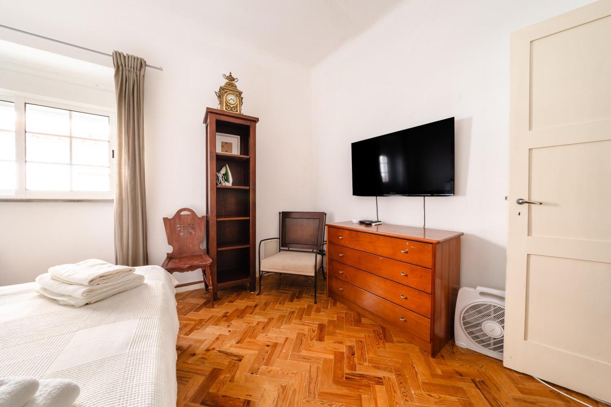 Full Townhouse Center 100m From