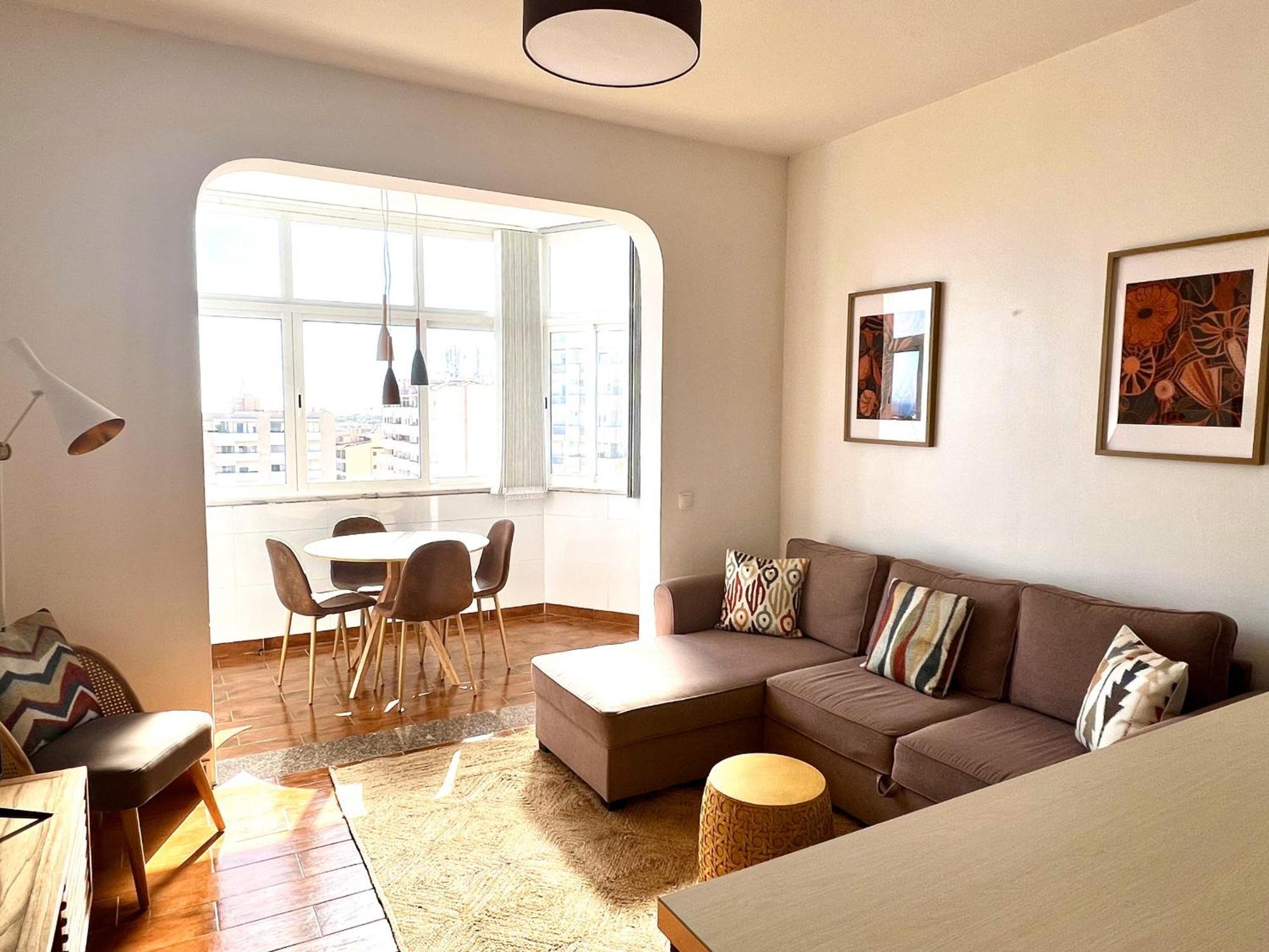 Incredible View, Quiet In Apartment Cascais