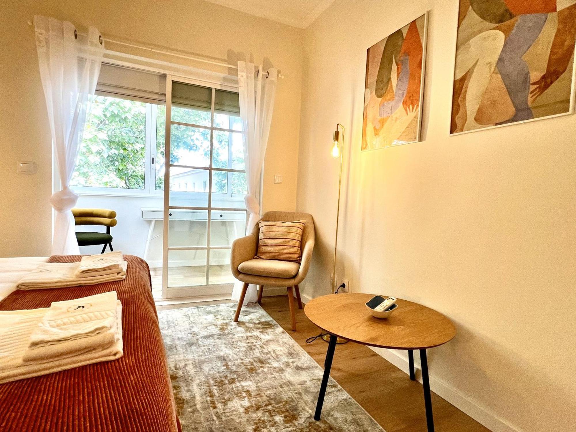 Apartment Charming And Peaceful Apartment, Center Cascais