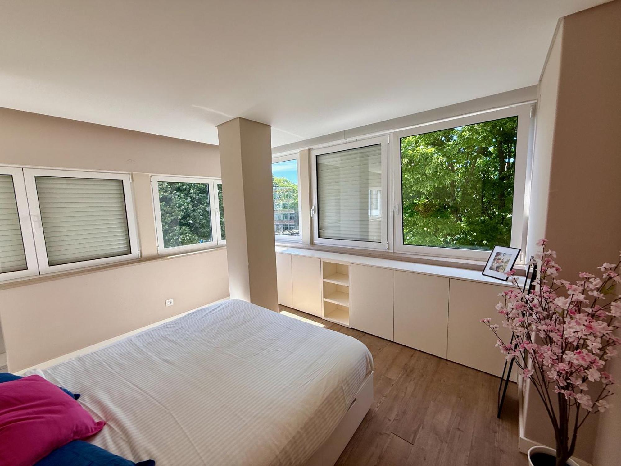 New 3 Bedroom Beachfront Apartment