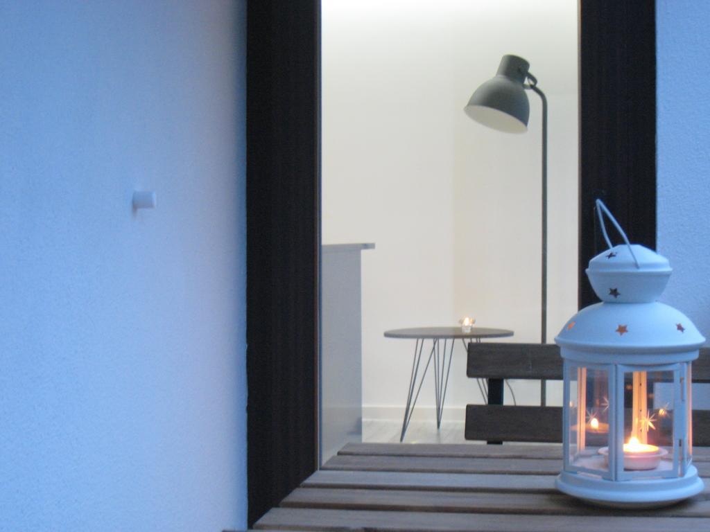 Apartment Feelings *