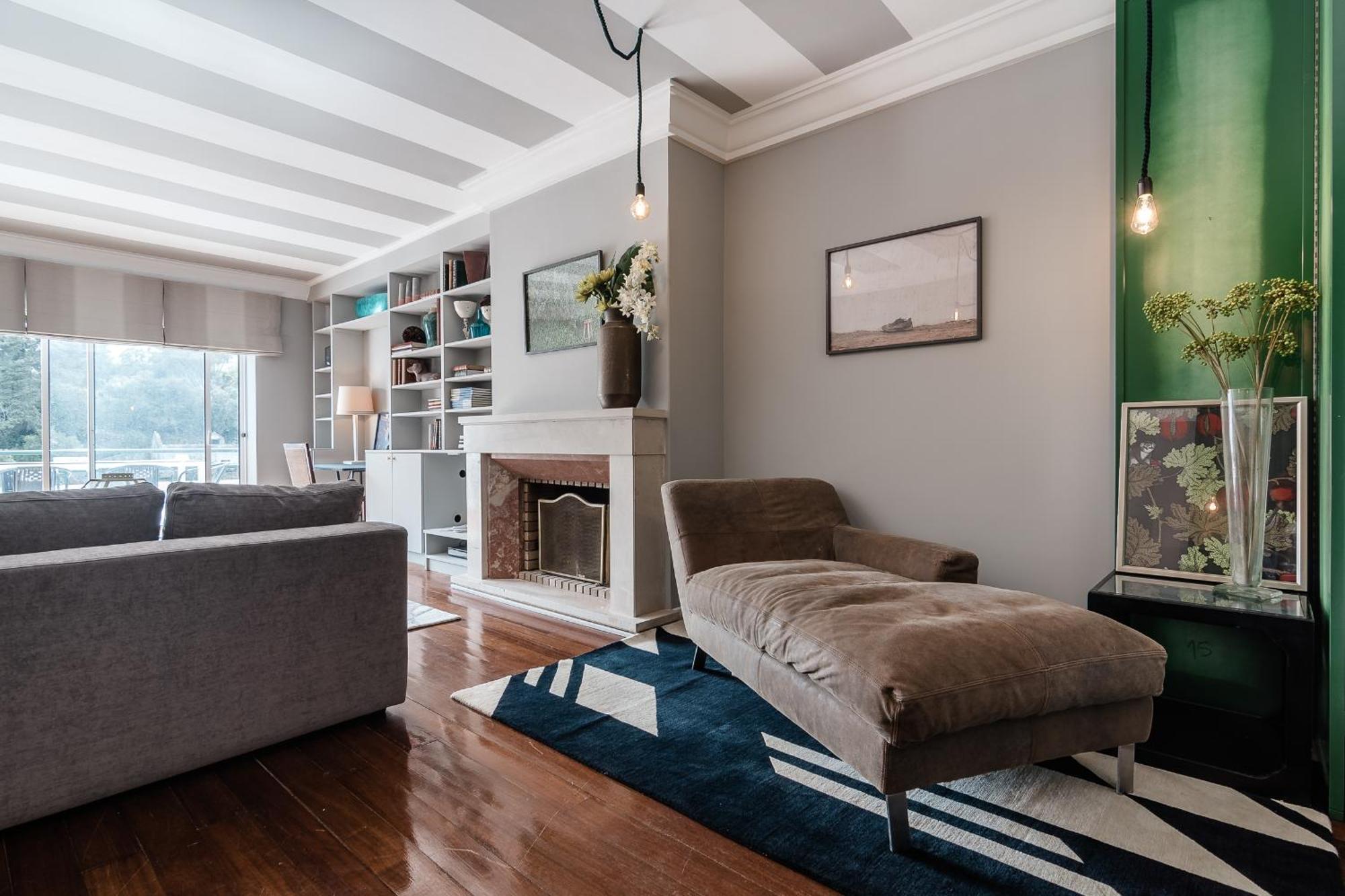 Chique And Spacious Flat In Cascais