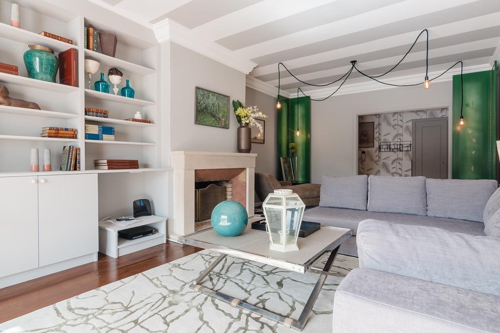 Chique And Spacious Flat In Apartment