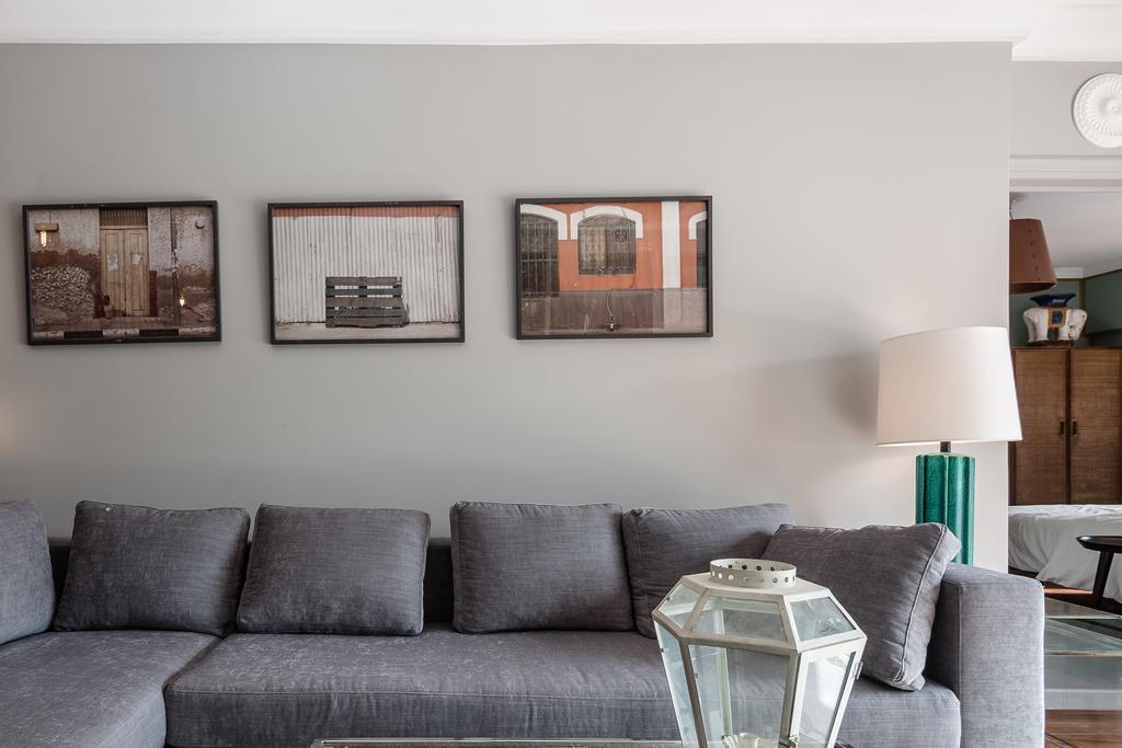 Chique And Spacious Flat In Apartment Cascais