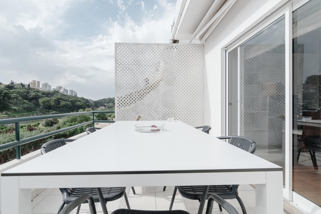 Chique And Spacious Flat In Apartment