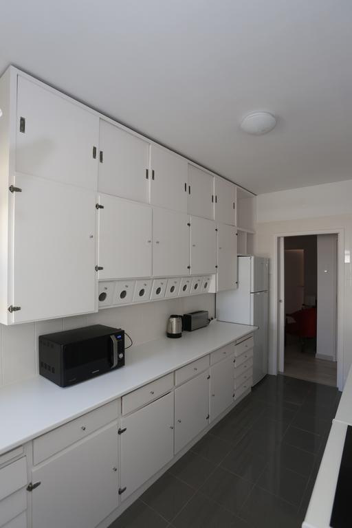 Suites Apartments *