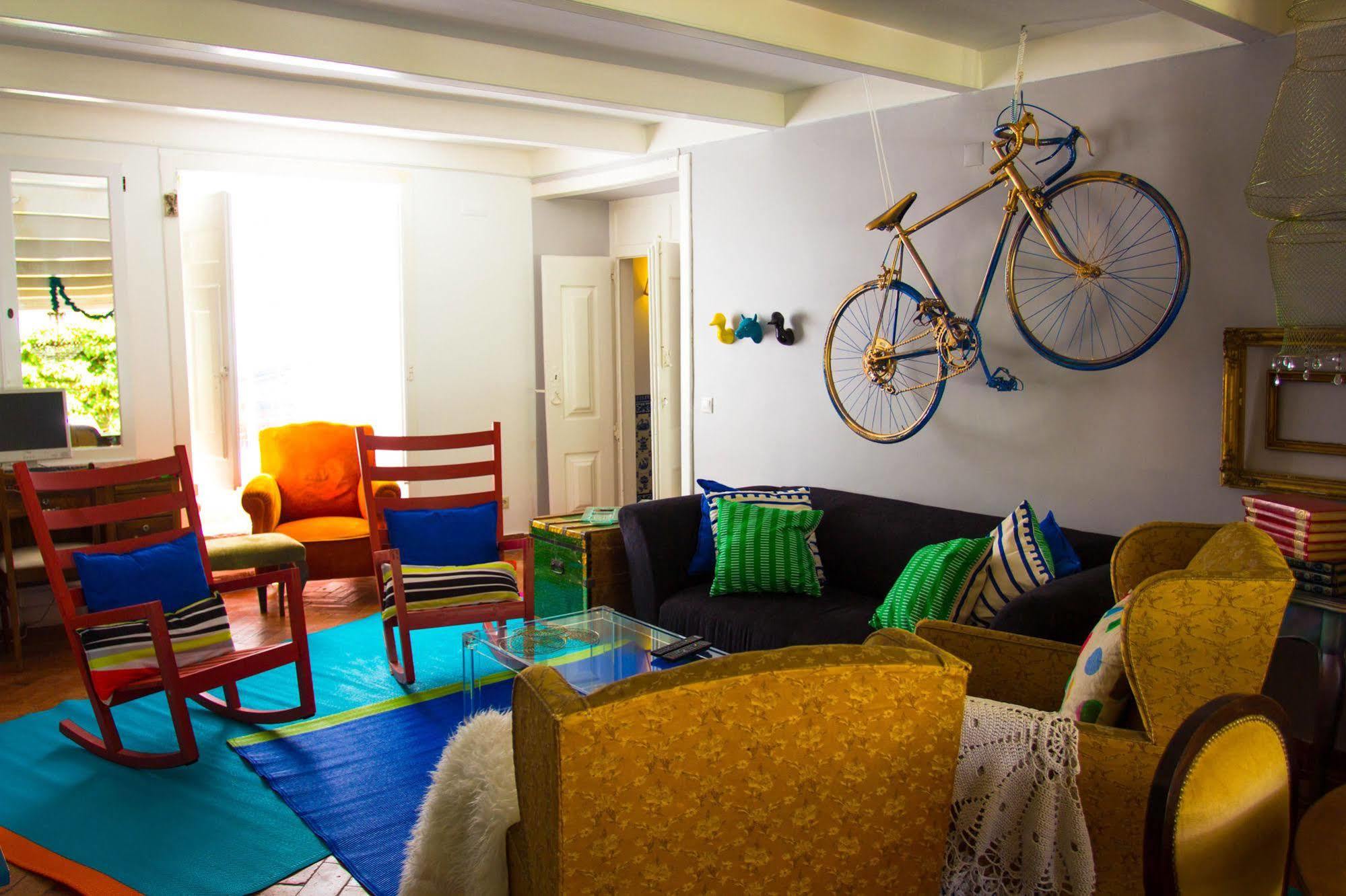 Way & Surf Camp Hostel *