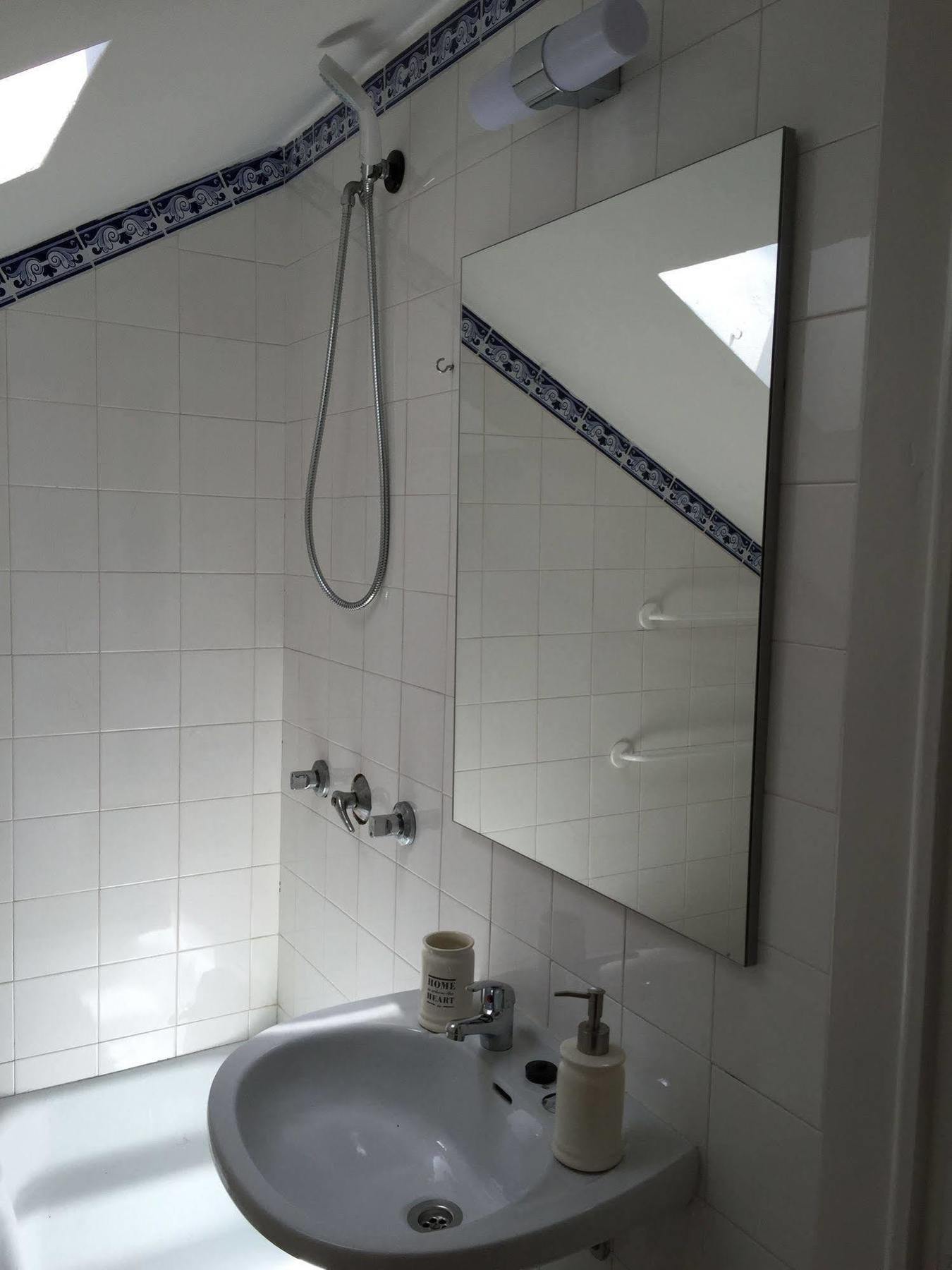 Eco Ljmonade Albergue *