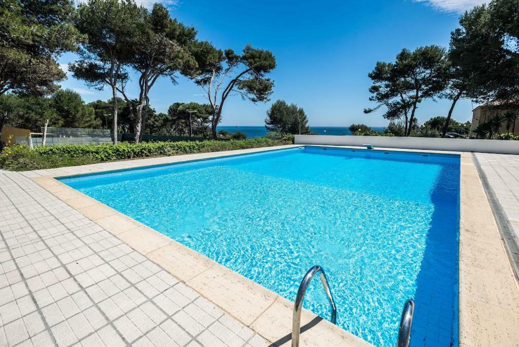 Seafront Unit 2 Villa