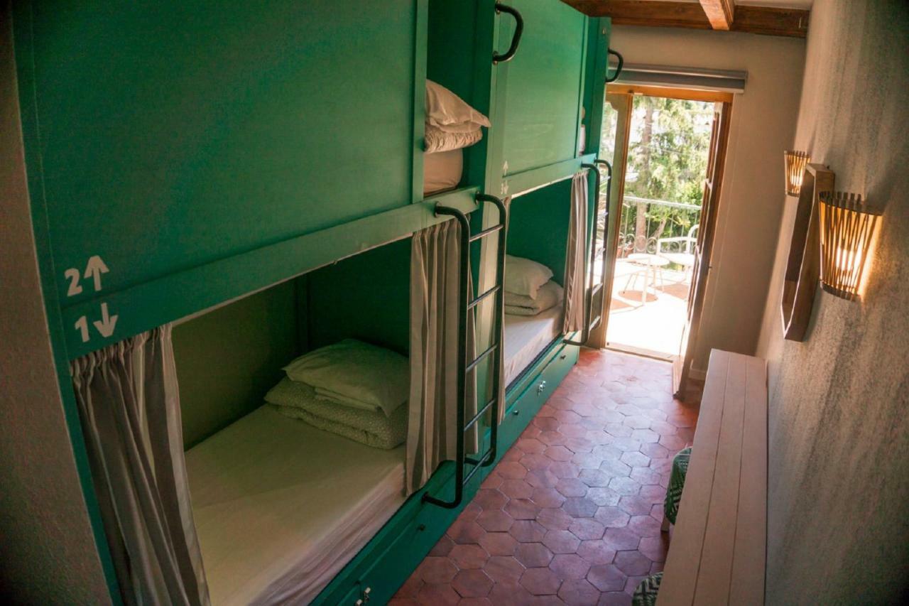 Way & Surf Camp Hostel Cascais