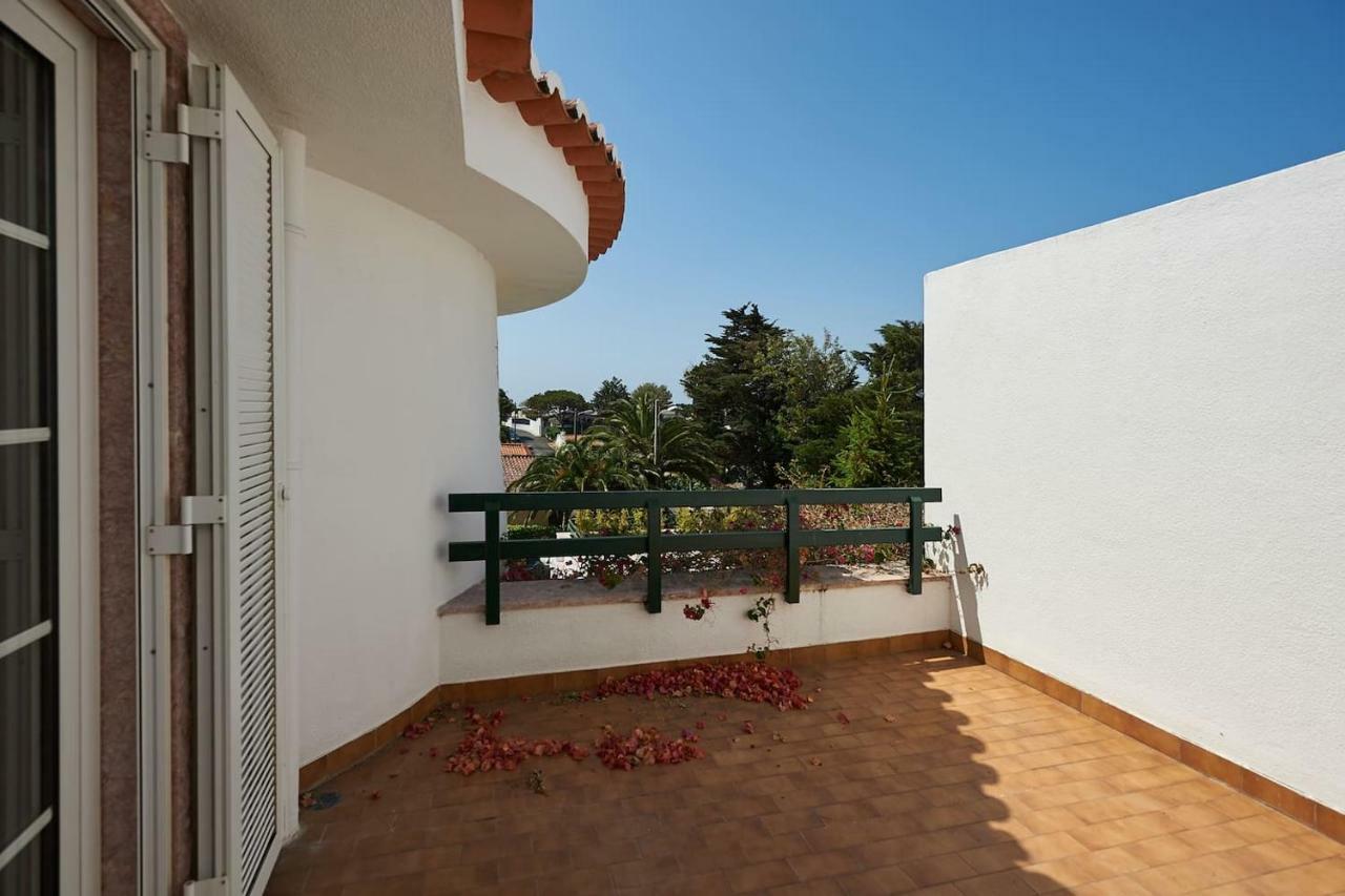 Relaxing W/pool Up To 6 People Cascais