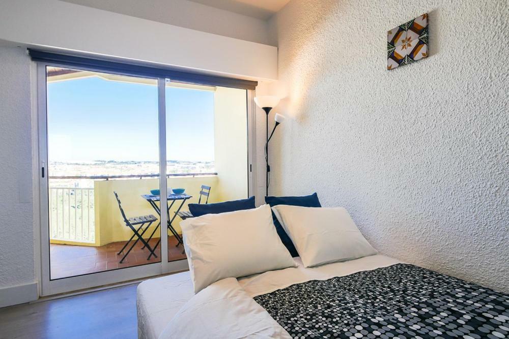 Cozy Studio With Balcony And Beautiful View Apartment Cascais