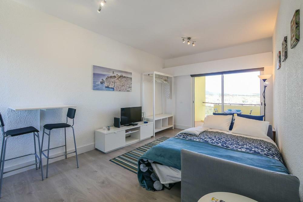 Cozy Studio With Balcony And Beautiful View Cascais