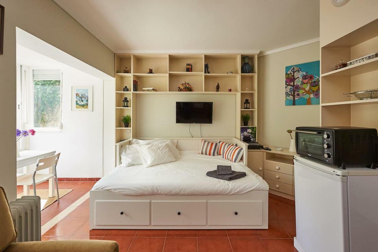 Adorable And Comfortable Studio With Free Parking Apartment *