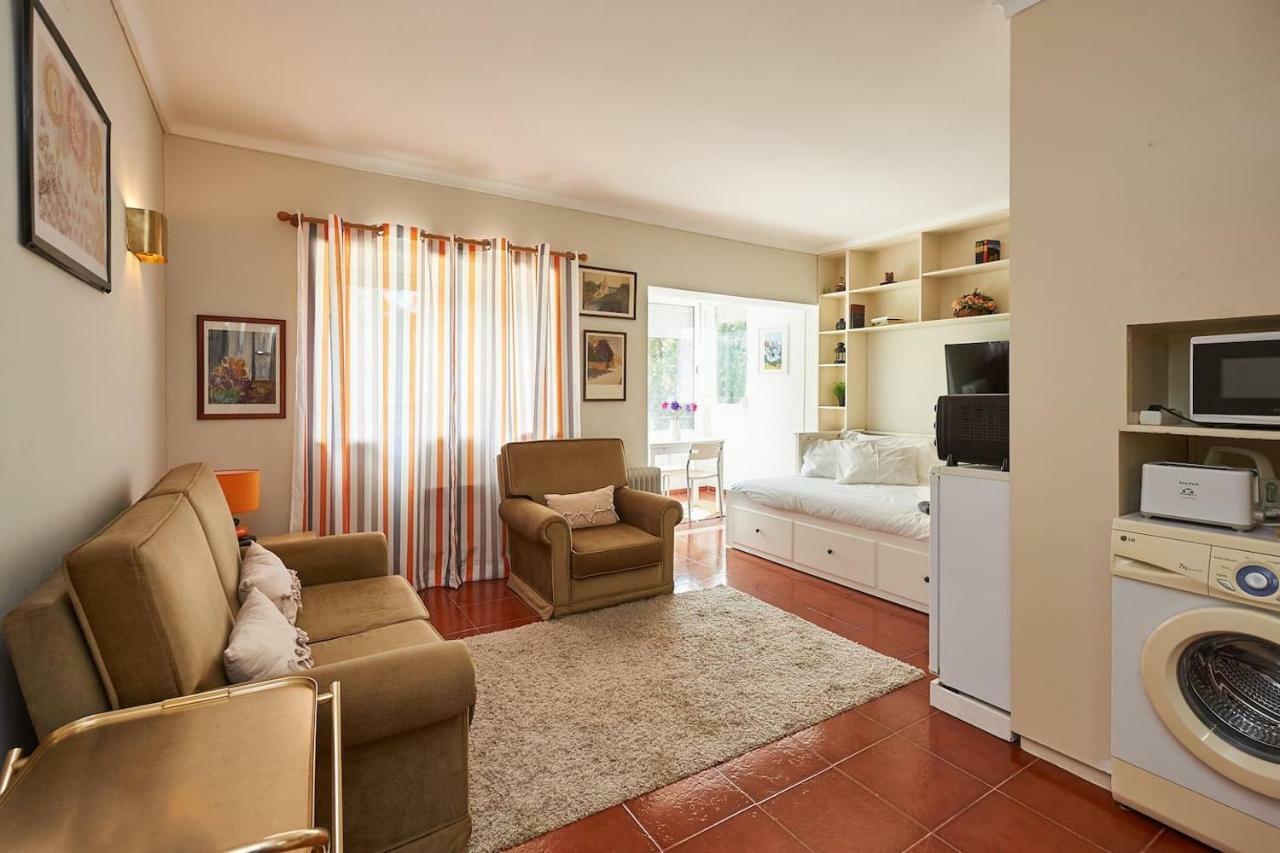 Apartment Adorable And Comfortable Studio With Free Parking *