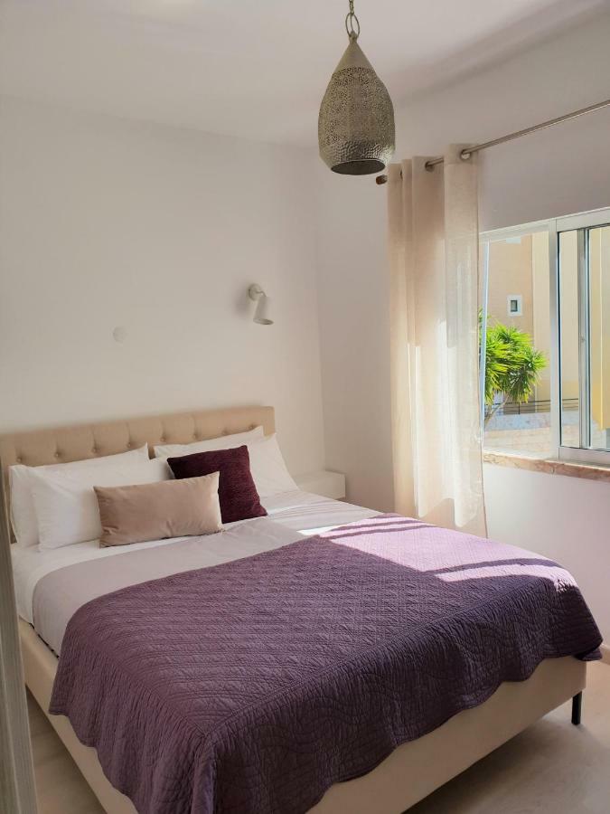 Comfortable And Cozy One Bedroom Flat In Apartment *