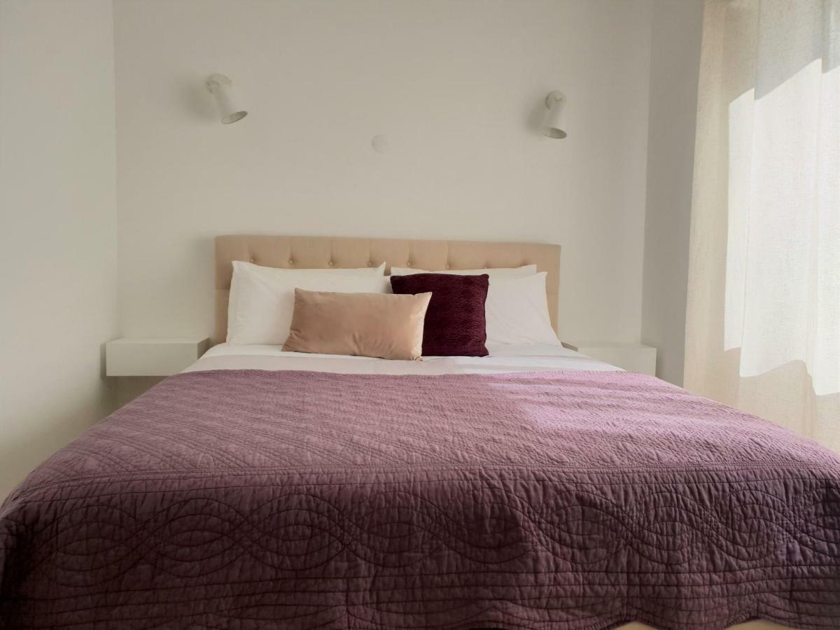 Apartment Comfortable And Cozy One Bedroom Flat In *