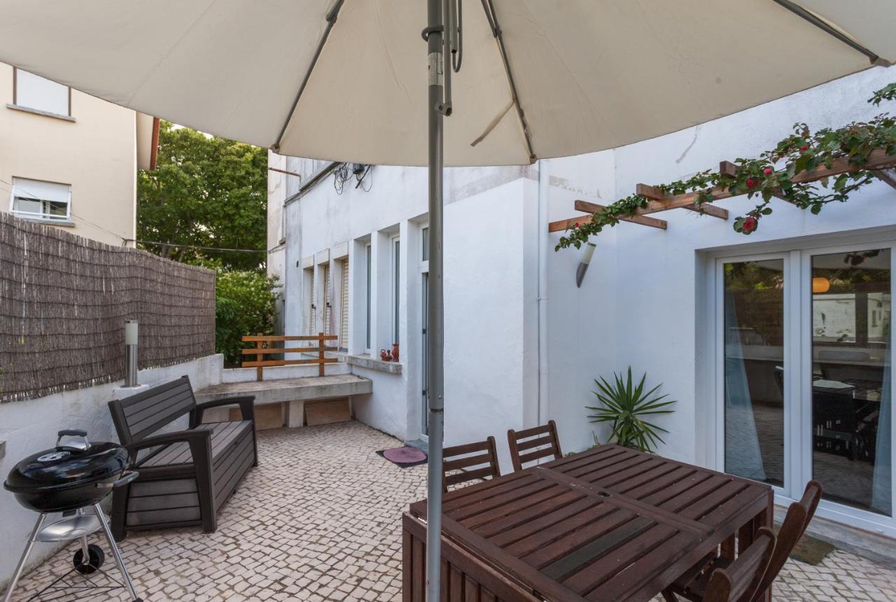 Flh With Terrace Apartment