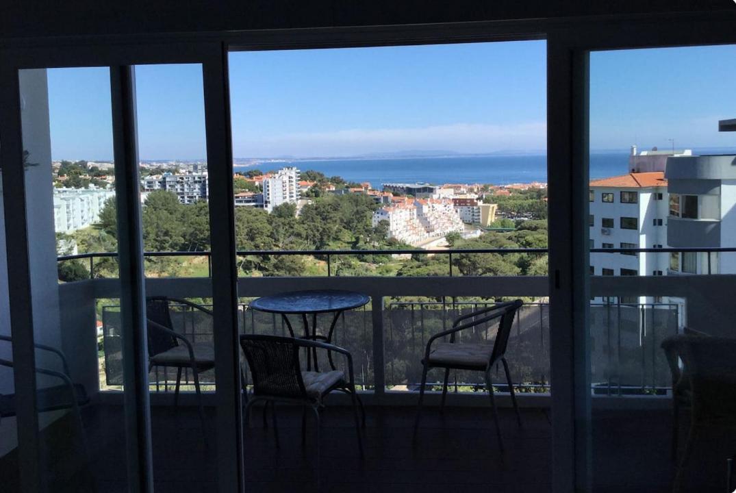 Apartment Superb View Over And The Ocean, With Wonderful Balcony Cascais