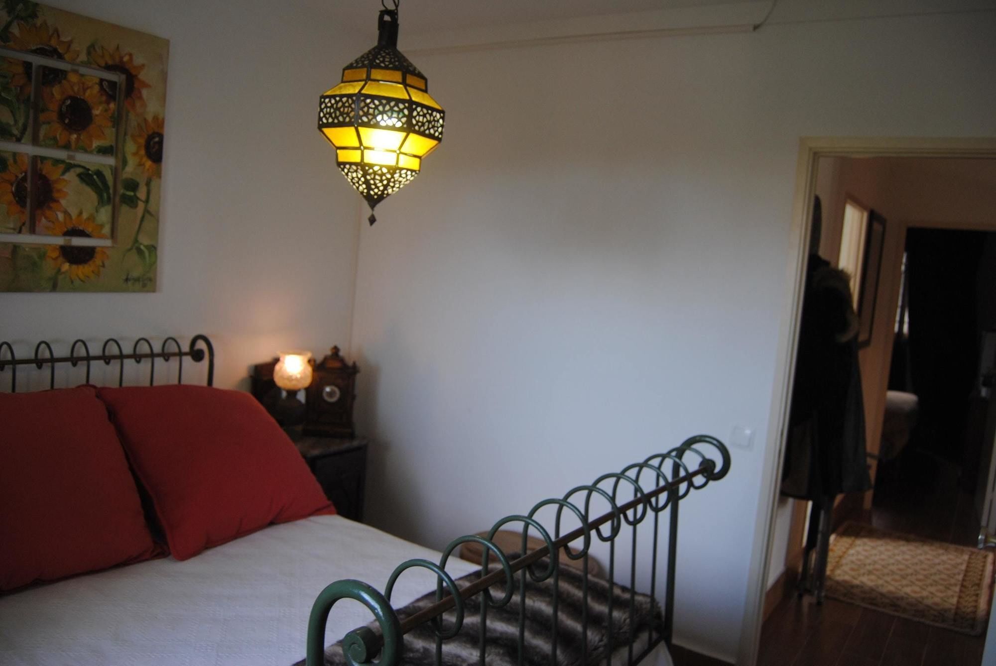 With 2 Bedrooms In Alcabideche, With Private Pool, Enclosed Gard