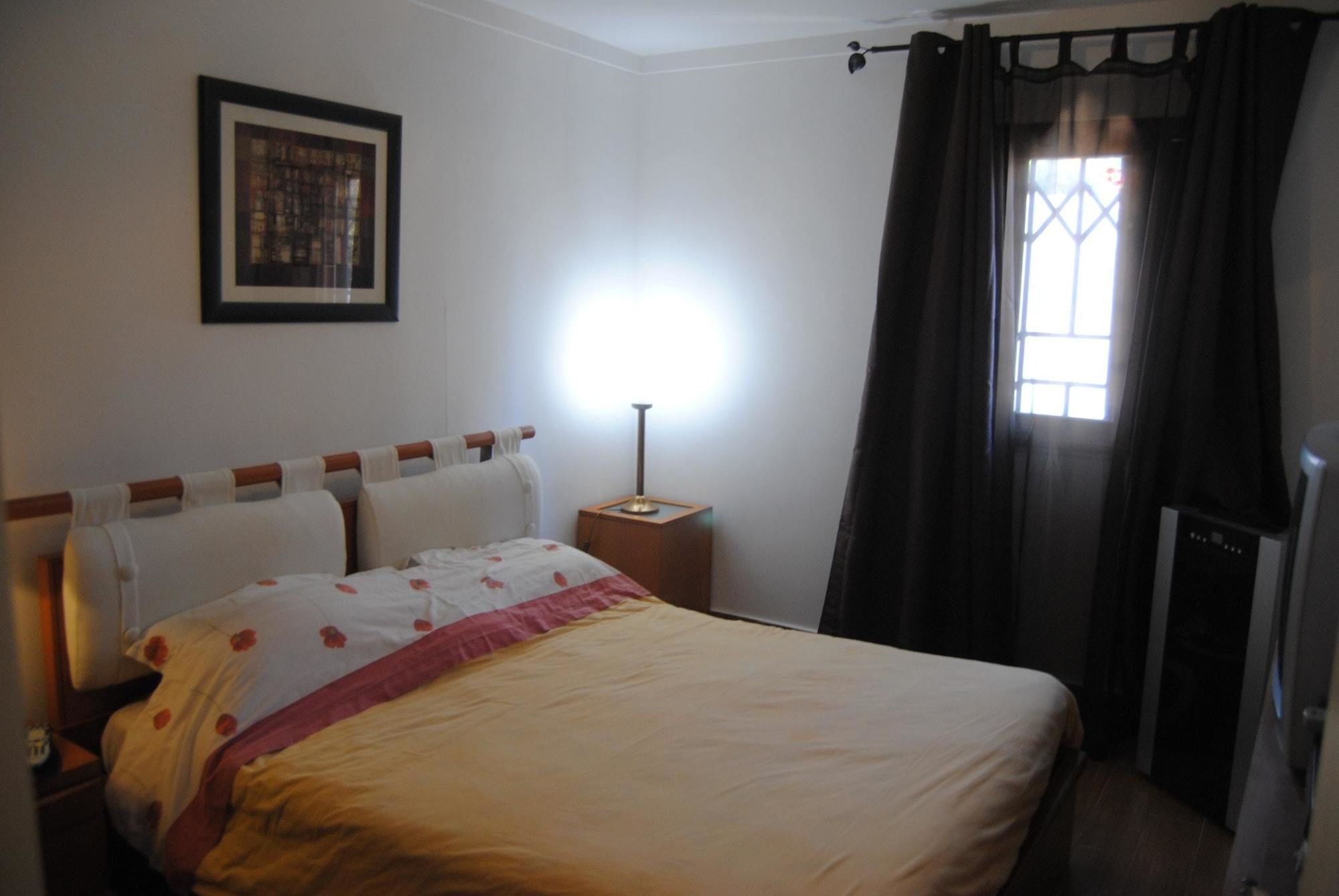With 2 Bedrooms In Alcabideche, With Private Pool, Enclosed Gard * Cascais