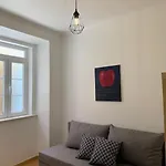Cozy Family Apartment In Cascais