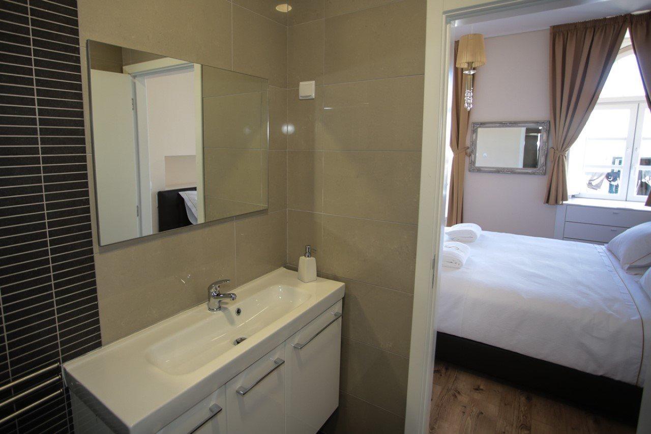 Suites Guest House Bed & Breakfast 3*