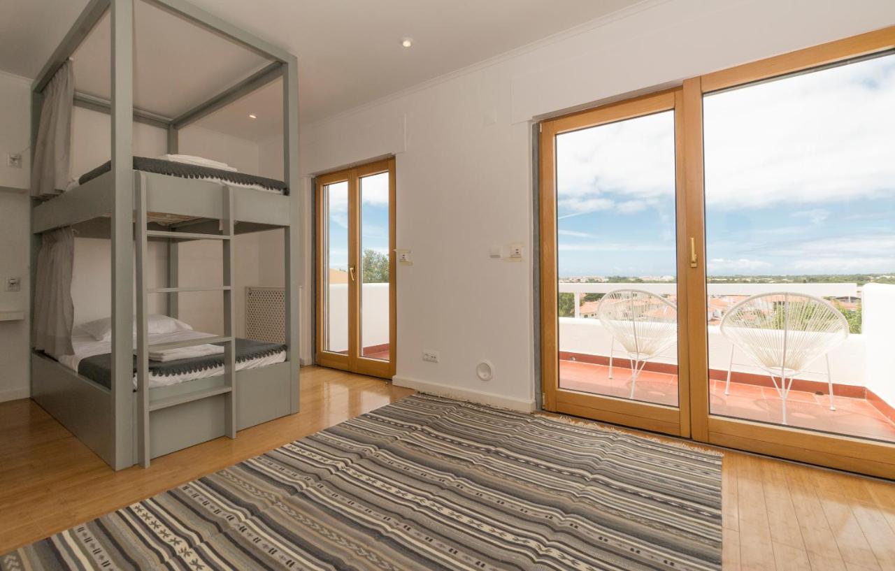 Free Spirit House - Surf & Yoga Retreats Cascais